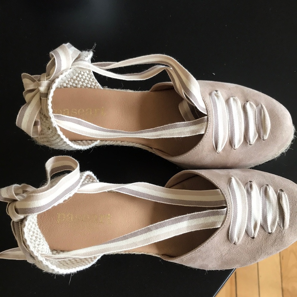 New Wedge Suede Closed Toe